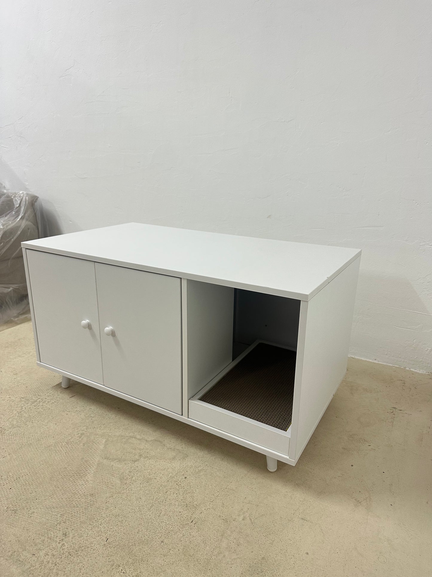 Шкаф за котешката тоалетна с драскалка COSTWAY