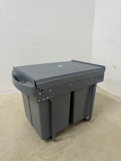 Кош за боклук HOMCOM 2 x 20 л, разтегателен, за шкафове, вграден кош за боклук за долен шкаф